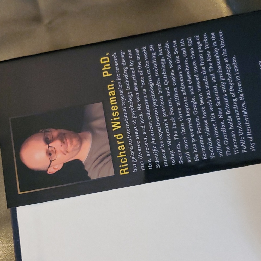 Moonshot a‎ novel - Picture 3 of 5